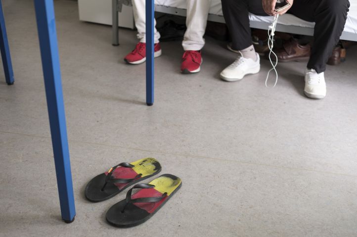 Schuhe Flip Flops mit Deutschlandfarben